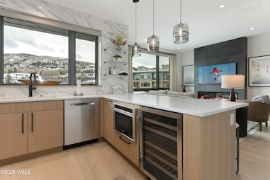 Weston Townhouse 304-008
