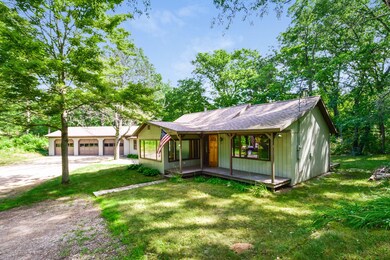 002-photo-front-view-6119624