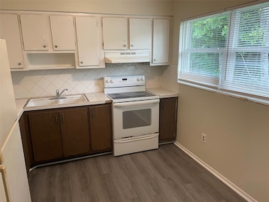 2409 13th St W unit 4, Bradenton, FL 34205 - photo 5