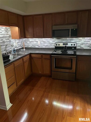 2915 W 67th St, Davenport, IA 52806 - photo 5