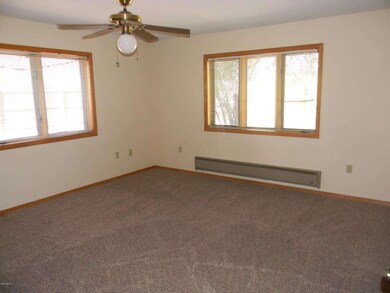 bedroom.JPG