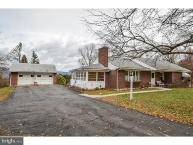 2767 Oakland Ave, Slatington, PA 18080 - photo 2