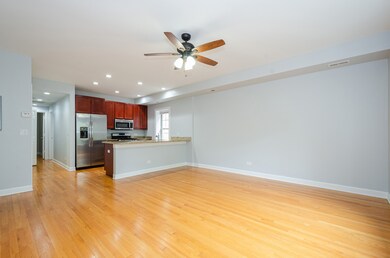 7357 N Ashland Blvd unit 2, Chicago, IL 60626 - photo 4