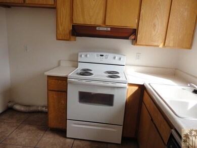 1060 N Lovekin Blvd unit 5, Blythe, CA 92225 - photo 4