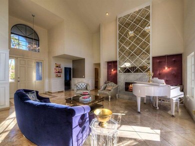 005_Living Room