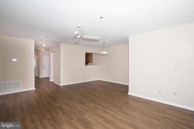 304 Michelle Ct unit 12, Newark, DE 19711 - photo 5