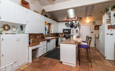 006_Kitchen