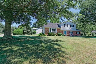 124 Horstman Dr, Schenectady, NY 12302 - photo 2