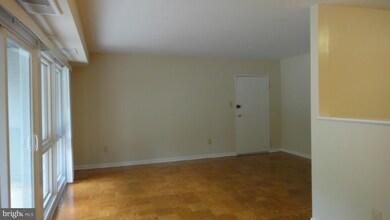 3120 Brinkley Rd unit 104, Temple Hills, MD 20748 - photo 4