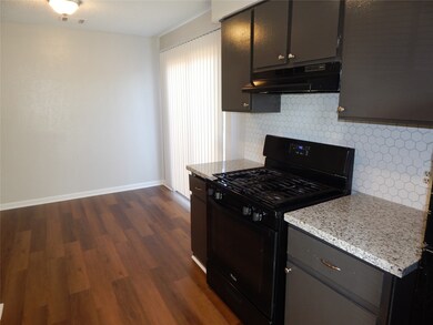 204 Northpointe Ave unit 204, La Grange, TX 78945 - photo 6