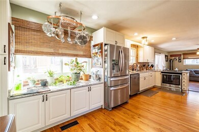 3455 Marilyn St, Columbus, IN 47203 - photo 7