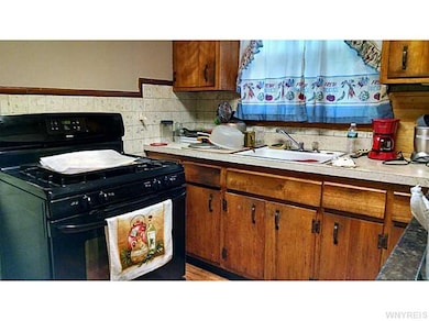 Kitchen. Lower Unit
