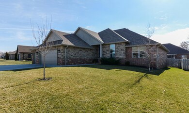 3776 Cobblefield St W, Springfield, MO 65807 - photo 3
