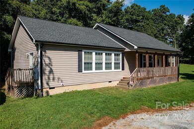 149 Brevard Knoll Dr, Hendersonville, NC 28792 - photo 2