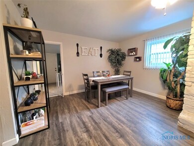 4742 Bowser Dr, Toledo, OH 43613 - photo 5