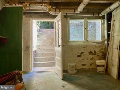 403 Bretton Place, Baltimore, MD 21218 - photo 7