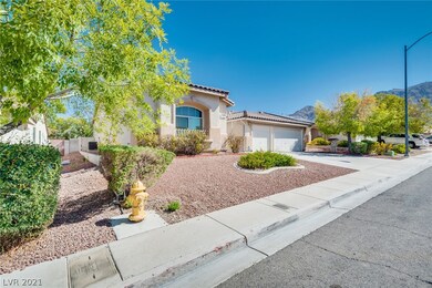 WIDE STREETS AND BREATHTAKING MOUNTAIN VIEWS