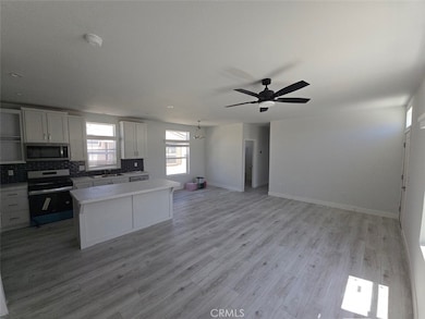 350 E San Jacinto Ave unit 31, Perris, CA 92571 - photo 7