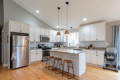 63 Pearson Rd, MerriMacK, NH 03054 - photo 6