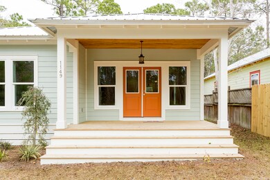 E Pt Washington - Front porch Detail - N