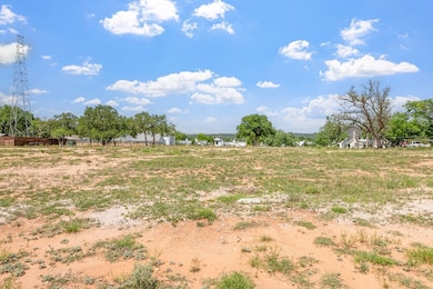 218 Woodcrest St unit 7, Fredericksburg, TX 78624 - photo 2