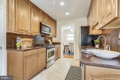 3610 Sandy Ct, Kensington, MD 20895 - photo 3