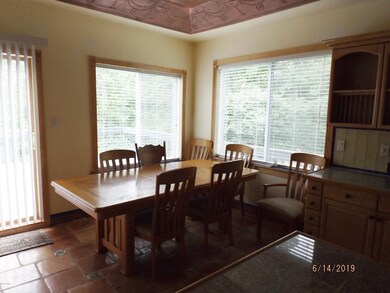 105 Sterling Cir, Bushkill, PA 18324 - photo 2