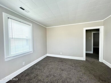 803 W Elizabeth St, Elizabeth City, NC 27909 - photo 2