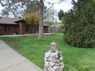 1161 Grandview Ave, Grants Pass, OR 97527 - photo 4