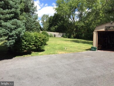 1091 Gravel Pike, Green Lane, PA 18054 - photo 6