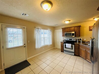 Kitchen/Dining