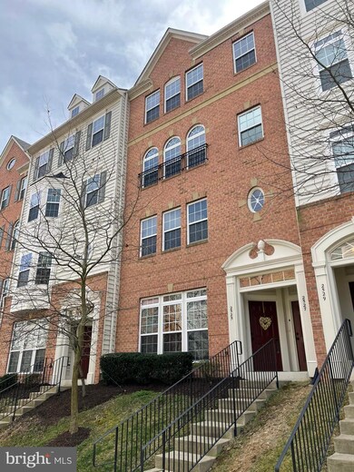 2527 Eastbourne Dr unit 250, Woodbridge, VA 22191 - photo 3