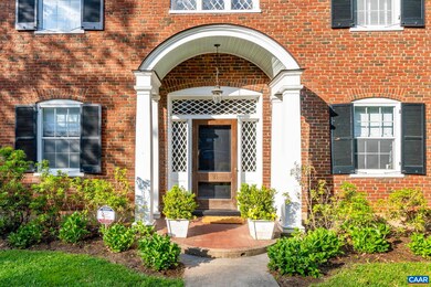 31 University Cir, Charlottesville, VA 22903 - photo 2