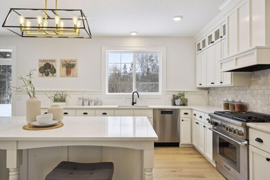 17595 Bridgewater Cir, Minnetonka, MN 55345 - photo 5