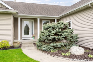 4-web-or-mls-2364 Byron Shores-4