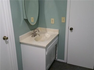 109 S Franklin Dr, Raymore, MO 64083 - photo 7