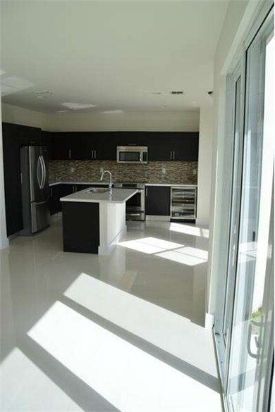 unlisted-address, Doral, FL 33178 - photo 3