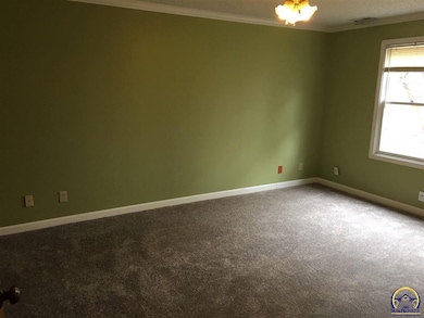 3642 SW Skyline Pkwy, Topeka, KS 66614 - photo 6