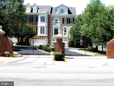 7755 Legere Ct unit 45, McLean, VA 22102 - photo 2