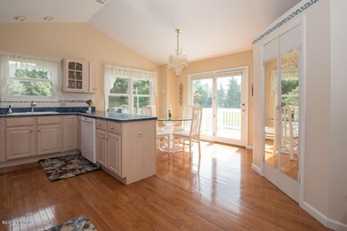 199 Gull Pointe Dr, Battle Creek, MI 49037 - photo 5