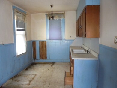 716 W Howard St, Muncie, IN 47305 - photo 7