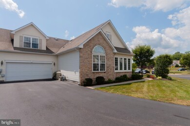 1080 Bordeaux Ln, Pennsburg, PA 18073 - photo 2