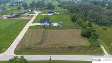 6602 Pawnee Cir, Omaha, NE 68152 - photo 3