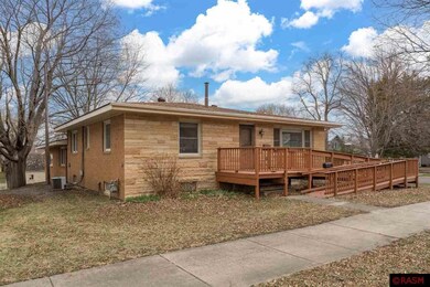 928 928 N 6th St, Mankato, MN 56001 - photo 4