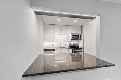 35 Nathan Ln N unit 224, Plymouth, MN 55441 - photo 4