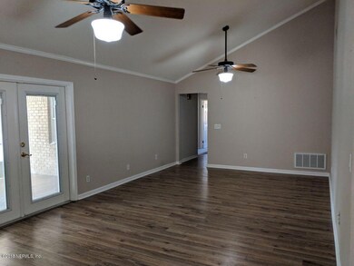 4928 Lofty Pines Cir E, Jacksonville, FL 32210 - photo 2