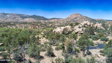 9235 Distant View Circle-03