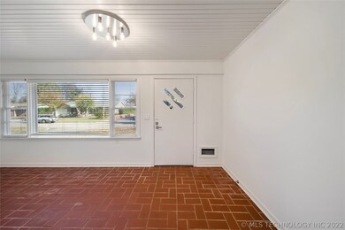 1323 N Mcfarland Place, Claremore, OK 74017 - photo 6