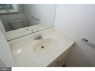 1910 Yorktown N, Norristown, PA 19403 - photo 6