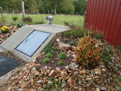 107 Cedar Glade Rd Ozark MO Shelter